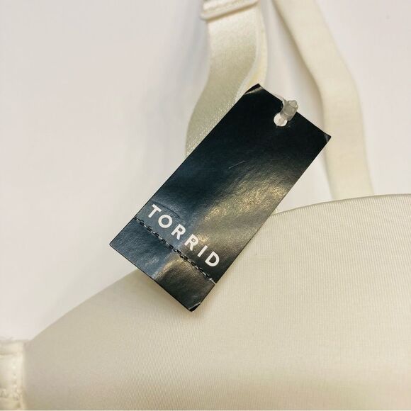 Torrid Bombshell Everyday Strapless Convertible Push Up Bra Plus Size 40DDD NEW - Picture 6 of 12